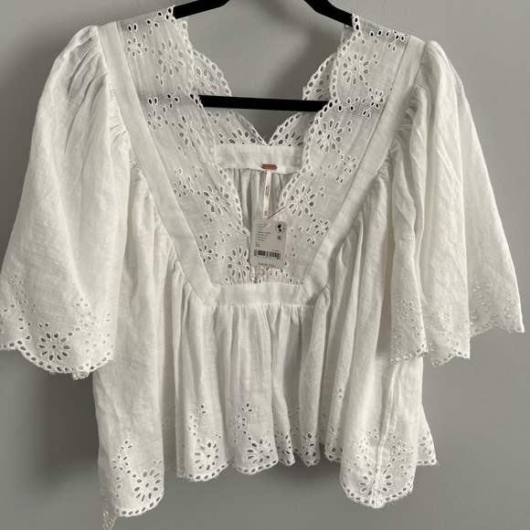 🌻🆕FREE PEOPLE Costa Eyelet Top-Bright White-Size Medium - Picture 15 of 16